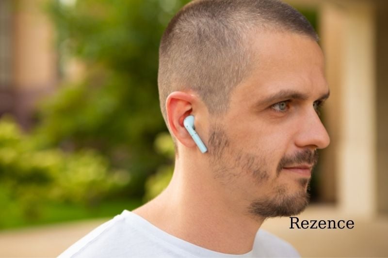 Are Earbuds Able To Cause Infection
