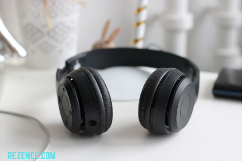 FAQs: why do my ears hurt when i wear headphones