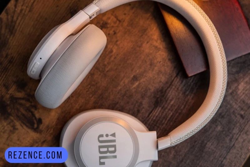How Do I Choose the Right JBL Headphones For My Needs?