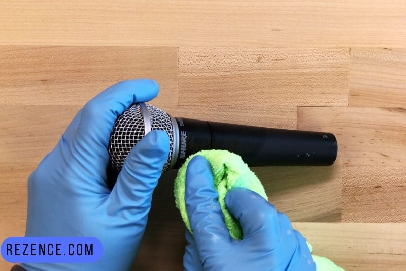 How Do I Clean the Microphone