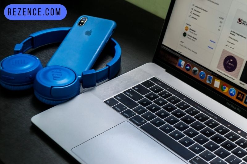 How to Connect Bluetooth Headphones to Other Devices