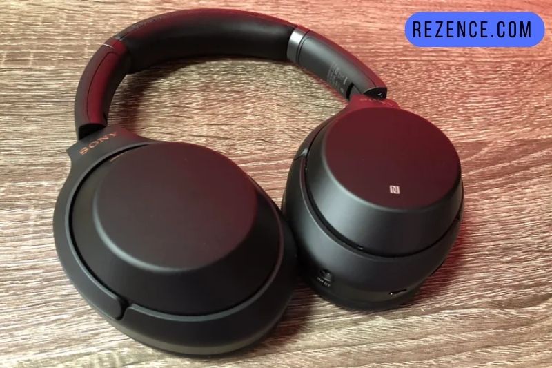 Sony WH1000XM3 Bluetooth Noise-Canceling Headphones