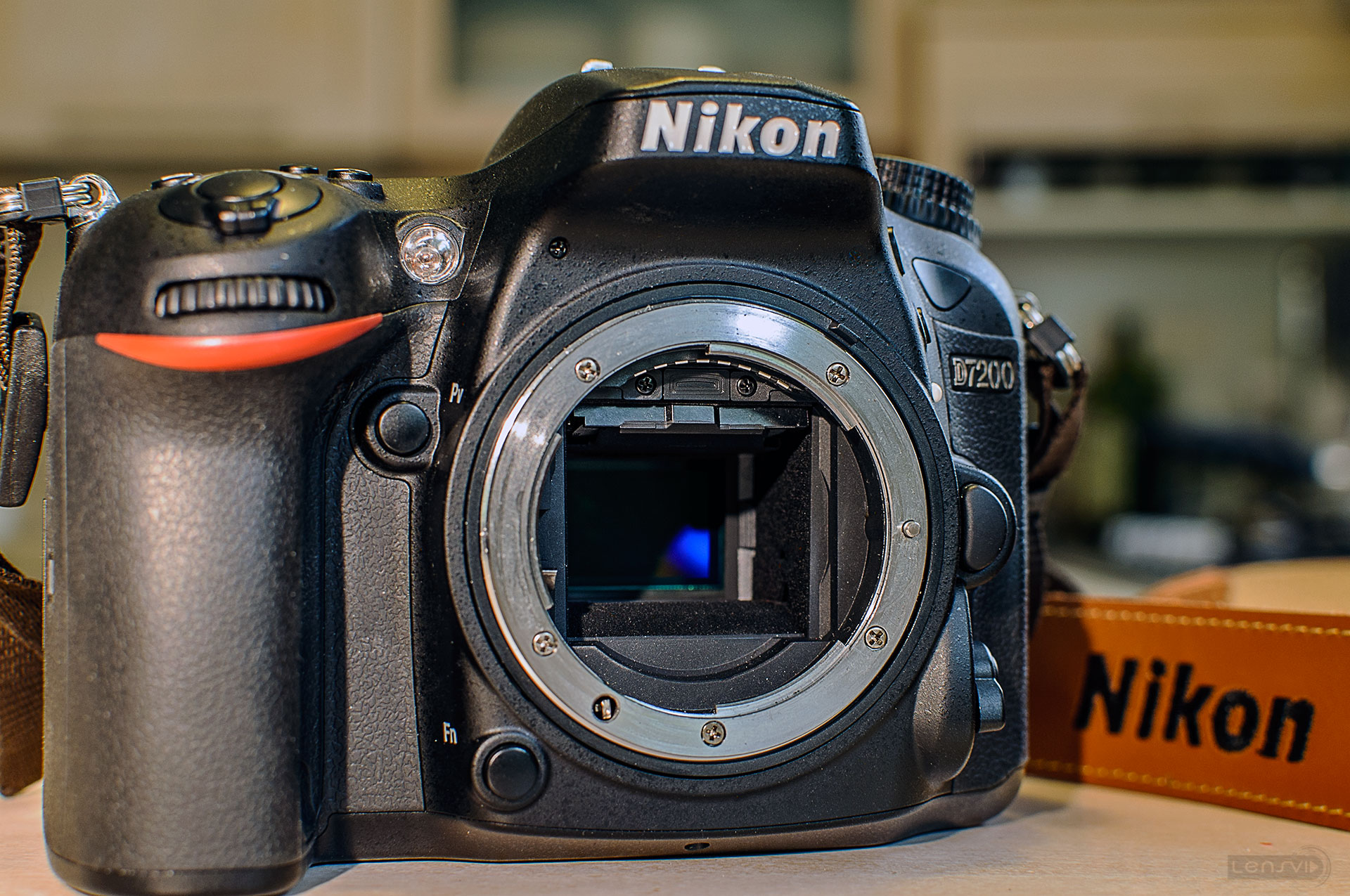 Nikon D7200 vs. Nikon D7100 Comparison and Review
