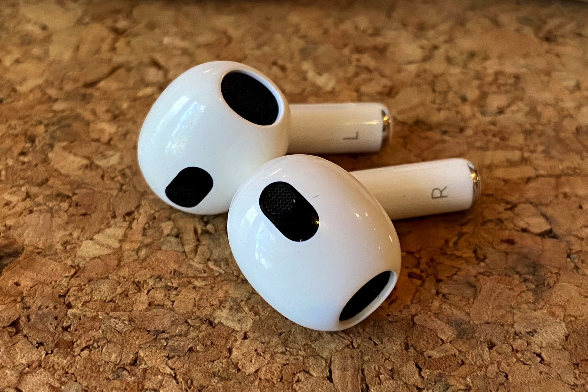  How to clean your AirPods, AirPods Pro, or AirPod Max safely and effectively